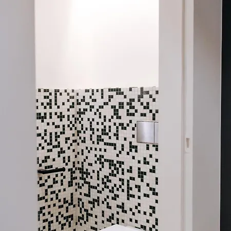Luxe - Modern & Spacious 2br With Balcony View Lejlighed *