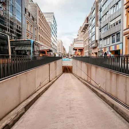 アパート Luxe - Modern & Spacious 2br With Balcony View ルクセンブルク