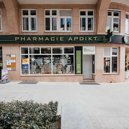 Luxe - Modern & Spacious 2br With Balcony View *