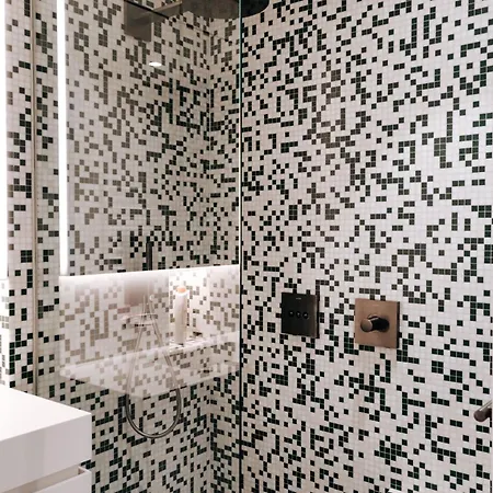 アパート Luxe - Modern & Spacious 2br With Balcony View ルクセンブルク