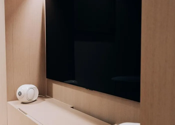 Apartamento Luxe - Modern & Spacious 2br With Balcony View Luxemburgo