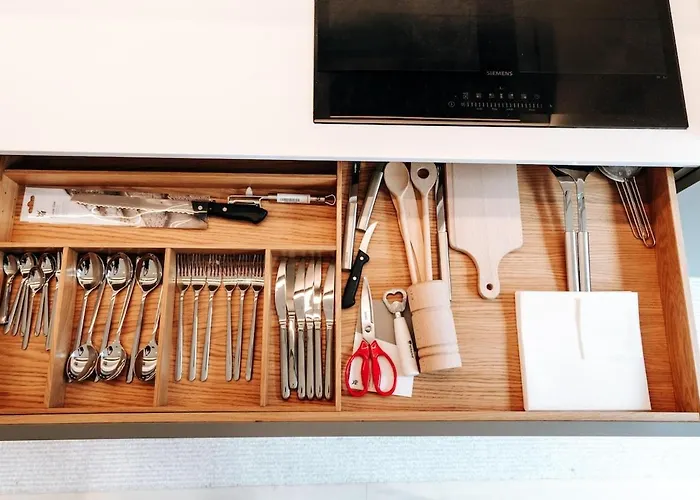 Luxe - Modern & Spacious 2br With Balcony View Luxemburgo