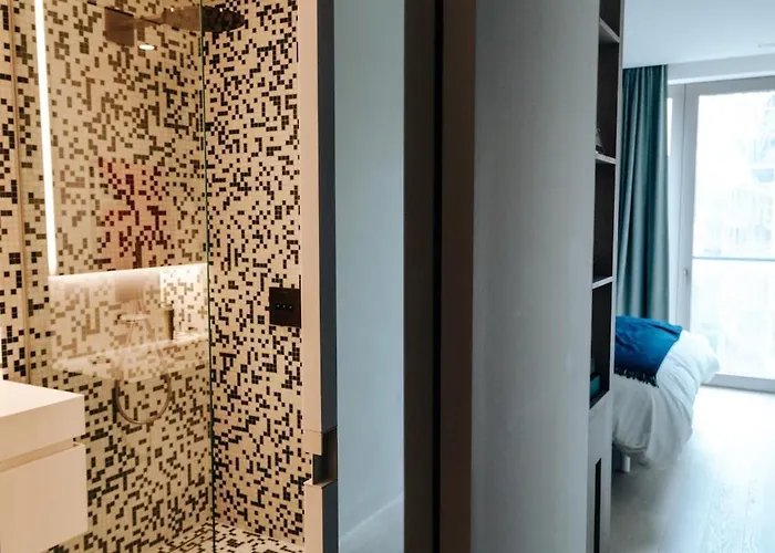 Luxe - Modern & Spacious 2br With Balcony View * Luxemburgo