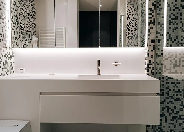 Luxe - Modern & Spacious 2br With Balcony View Apartment Luxembourg