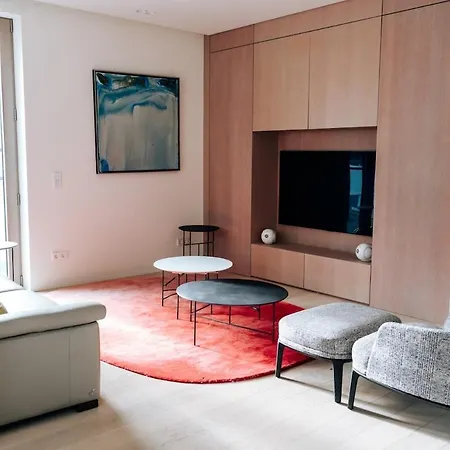 Luxe - Modern & Spacious 2br With Balcony View