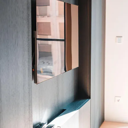 Luxe - Modern & Spacious 2br With Balcony View