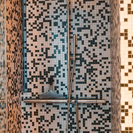 Luxe - Modern & Spacious 2br With Balcony View 公寓