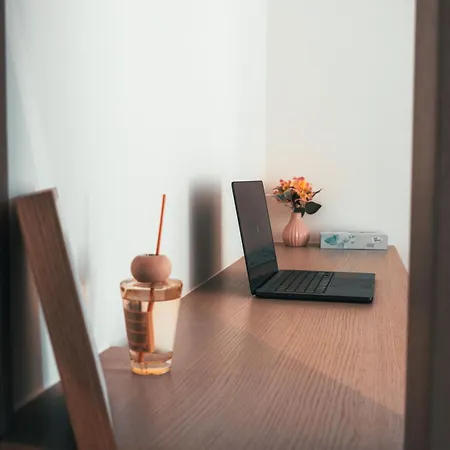 Luxe - Modern & Spacious 2br With Balcony View