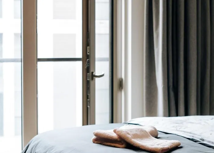 Luxe - Modern & Spacious 2br With Balcony View * Luxembourg