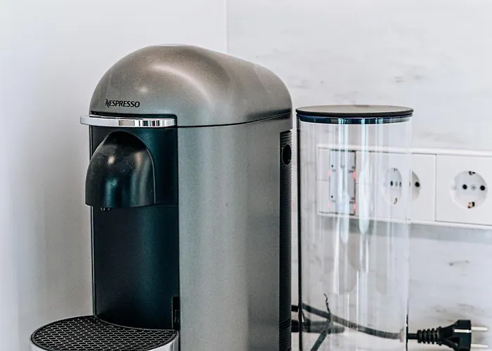 Luxe - Modern & Spacious 2br With Balcony View Appartement *